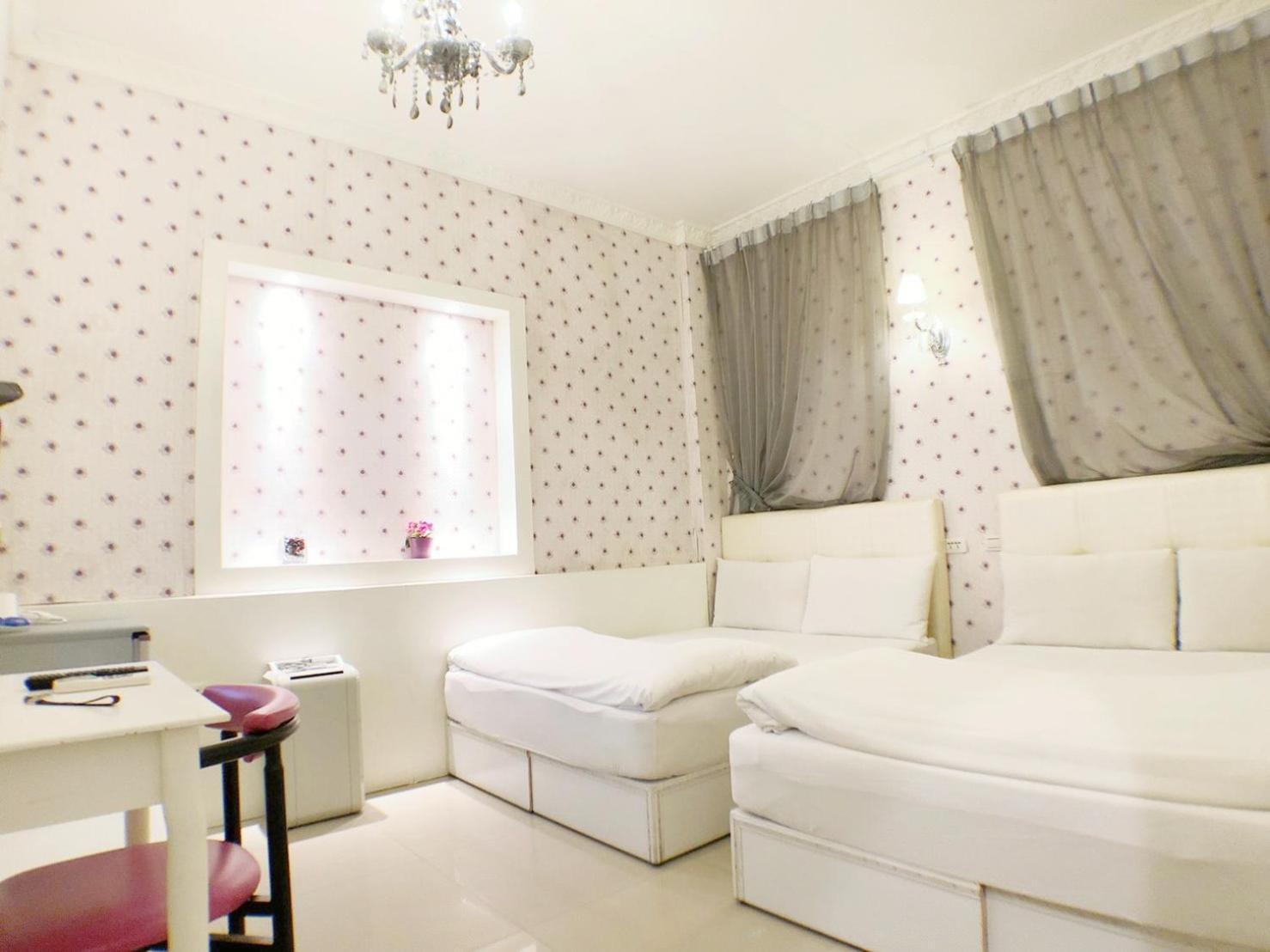 Fengjia Gift Box Homestay Taichung Exterior foto