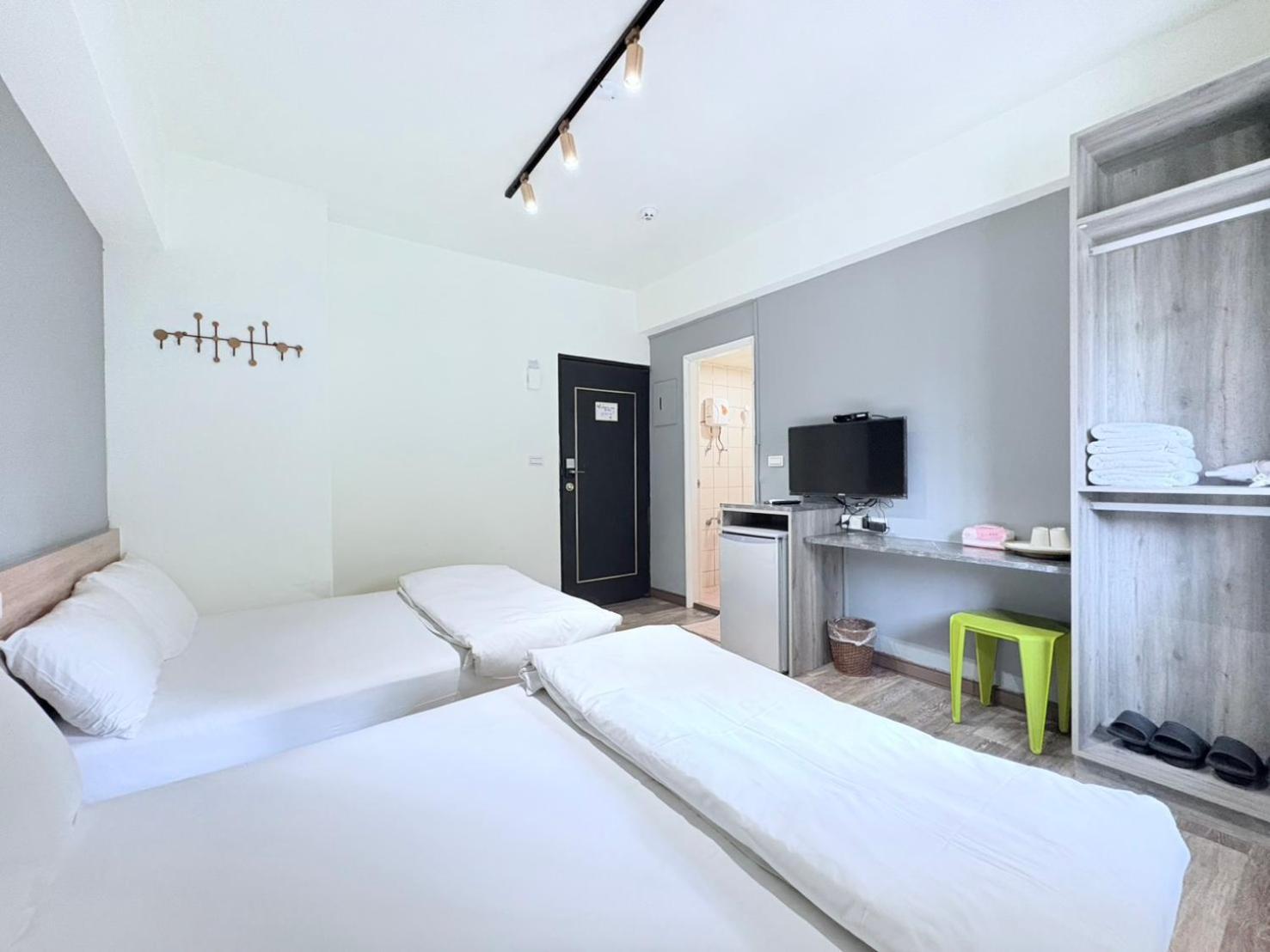 Fengjia Gift Box Homestay Taichung Exterior foto